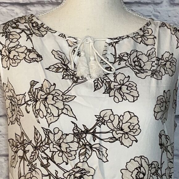 LE Chateau Floral Print Challis & Lace V-Neck Size XXS - Picture 5 of 10